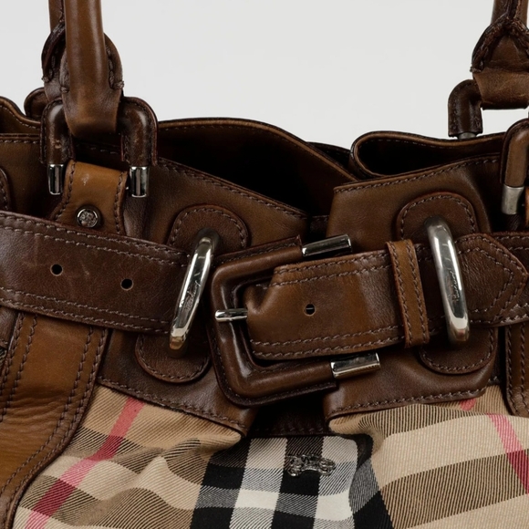 Burberry Beaton Bag - Picture 5 of 16